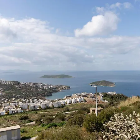 Invigorating Villa With Impressive Sea View In Yalikavak, Bodrum *